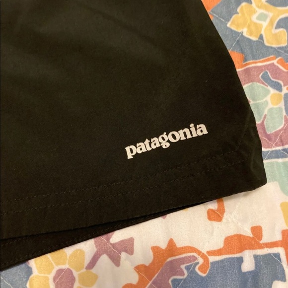 Patagonia black hiking/running shorts size small - Picture 3 of 4